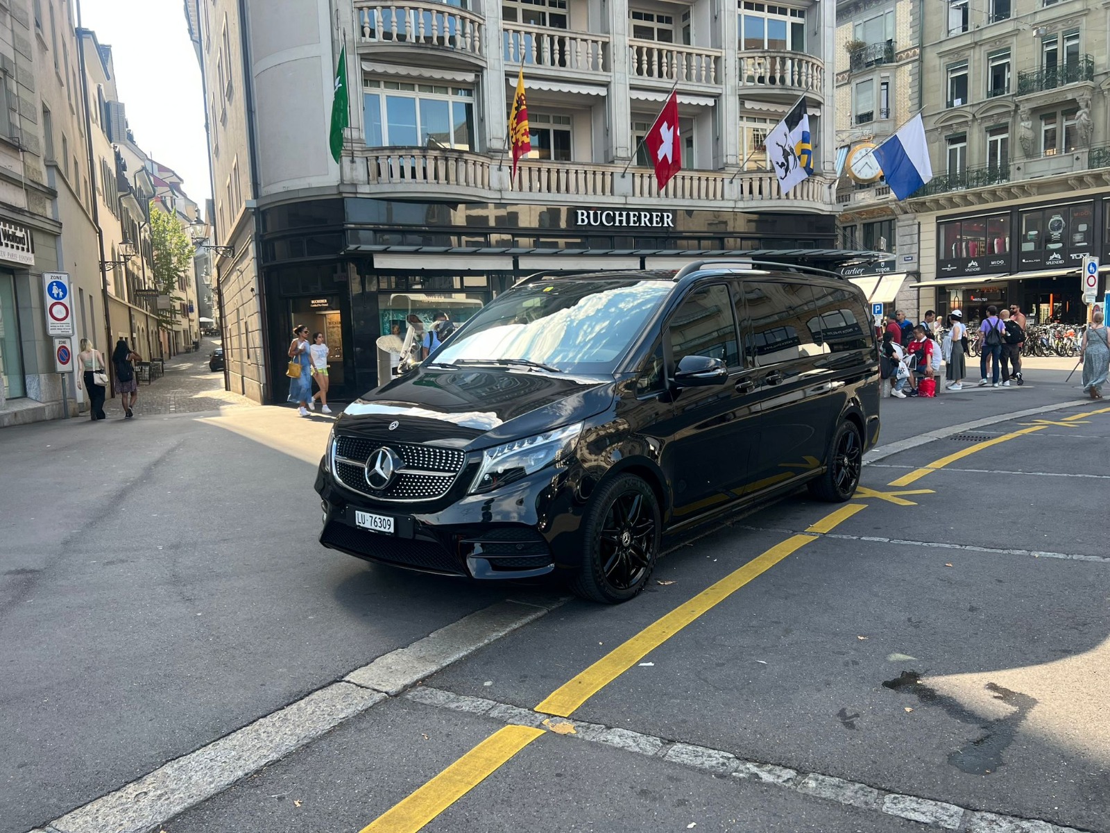 Which Rides Are Especially Suitable for a Large Taxi in Lucerne?