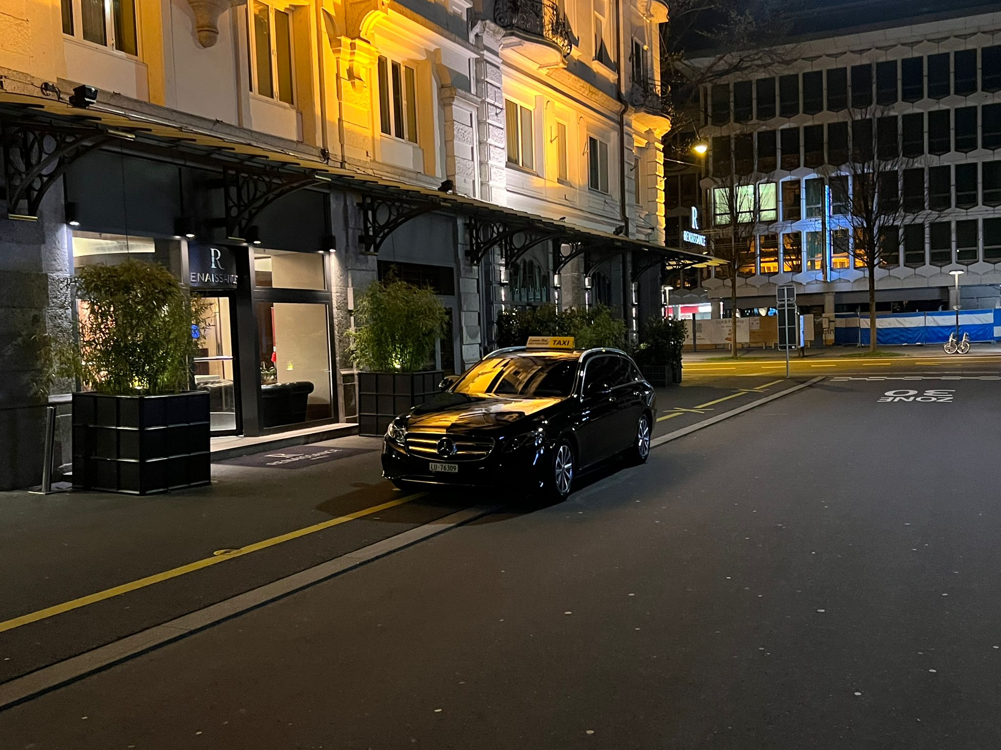 Transport in Lucerne Late at Night: What to Do After Dinner, an Event, or a Delayed Train