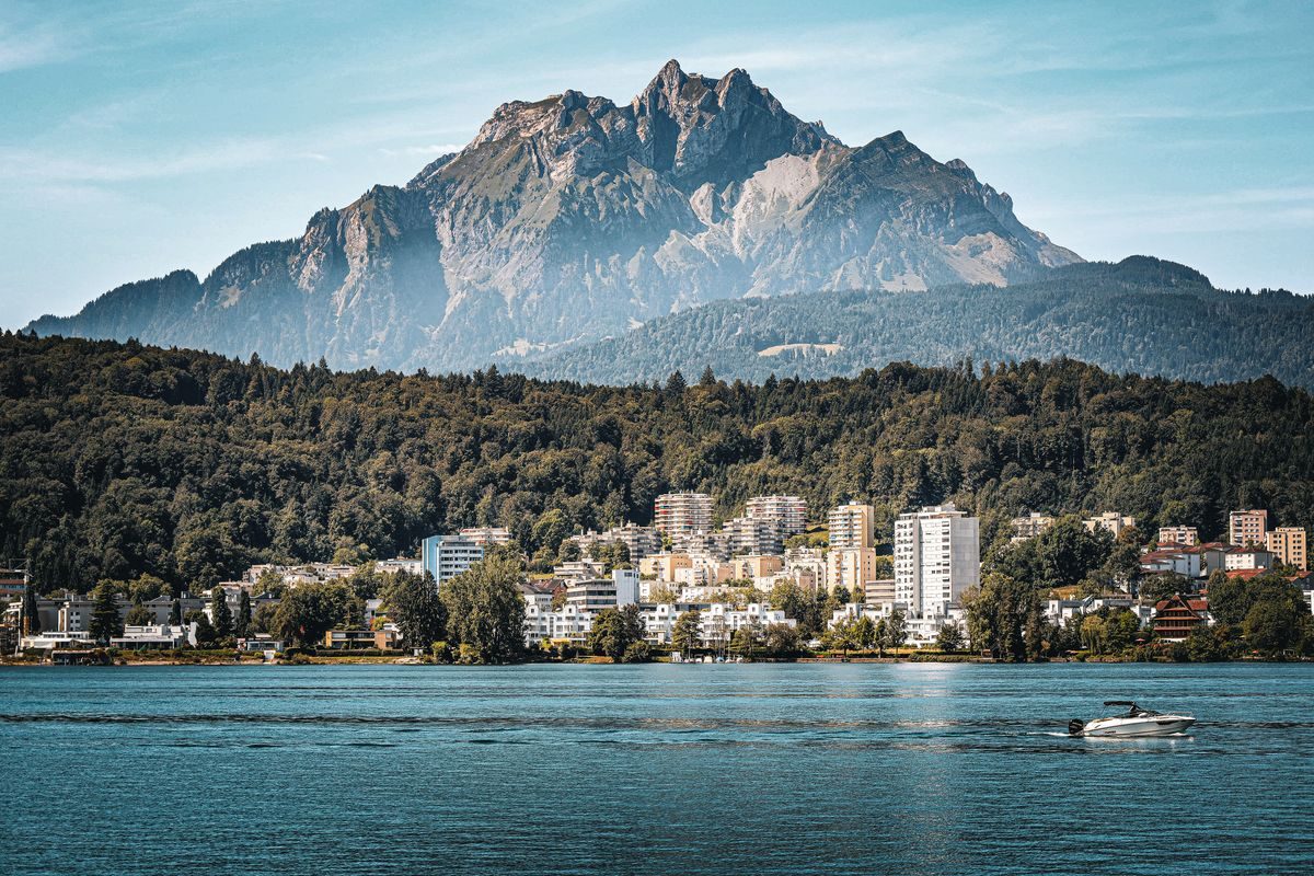 Pilatus über Luzern und dem Vierwaldstättersee, der Hausberg von Kriens